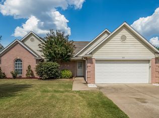 810 Lakemont Dr, Southaven, MS 38672