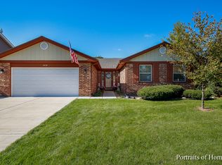 1474 Huntleigh Ct, Wheaton, IL 60189