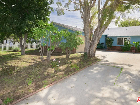 15404 Leadwell St, Van Nuys, CA 91406