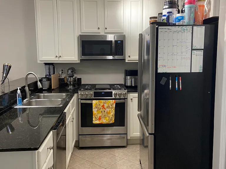 1445 Monroe Dr NE — Photo 4