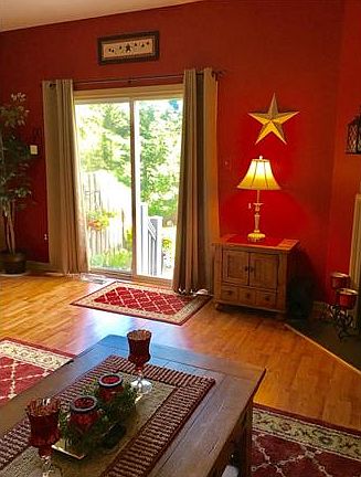 2nd image of 810 Blossom Cir