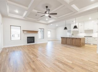 9209 NW 116th St, Yukon, OK 73099