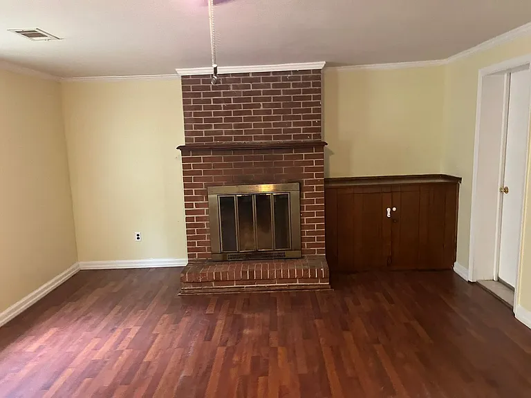 951 Celia Dr — Photo 9
