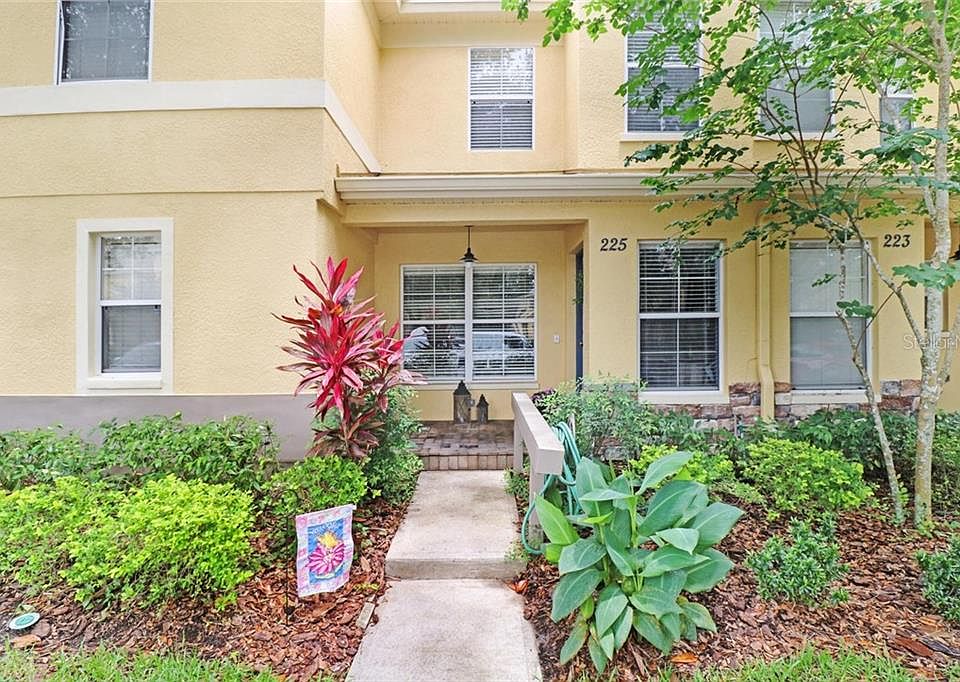 1st image of 225 Hardcastle Pl