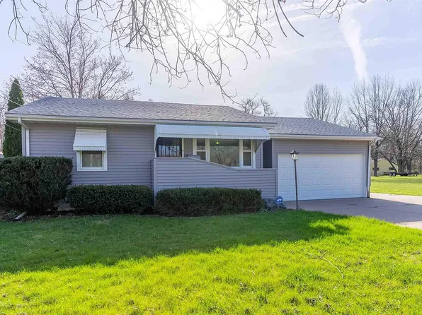 224 Baylor St, East Peoria, IL 61611