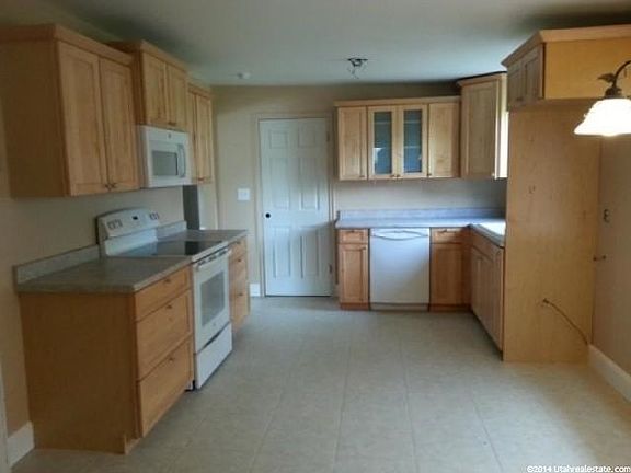3rd image of 5501 S Sanford Dr