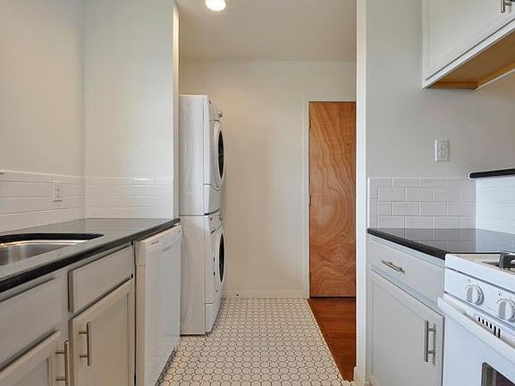5th image of 1909 Leona St APT 201