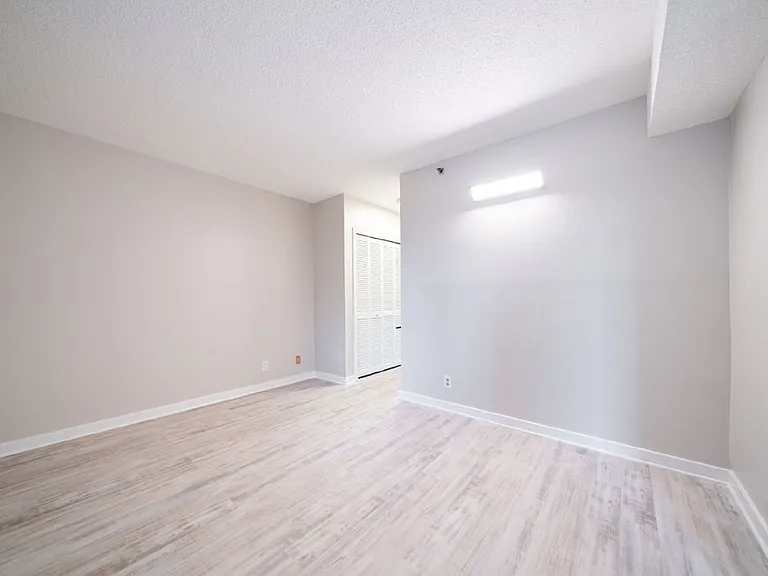 5505 Seminary Rd #103N — Photo 19