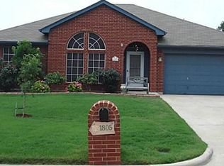 1805 Clayton Dr, Mansfield, TX 76063