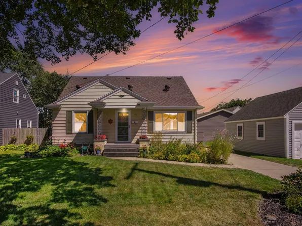 1656 Widdicomb Ave NW, Grand Rapids, MI 49504