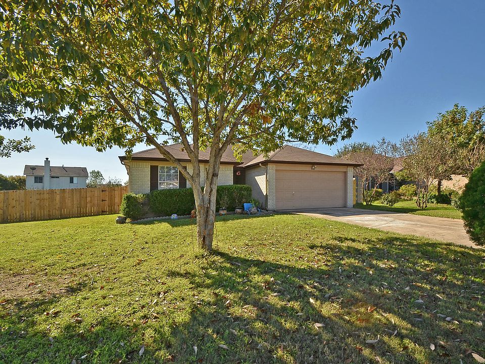 1st image of 208 Orchard Way