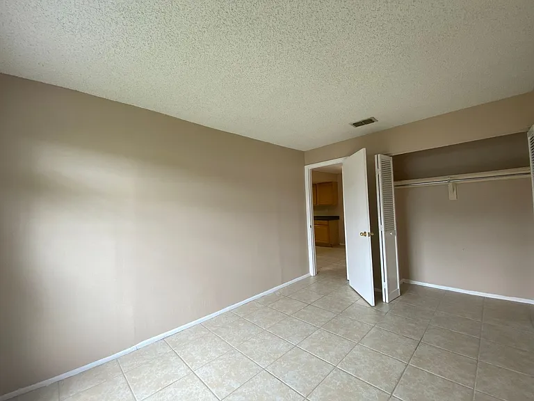 6010 Village Cir — Photo 7