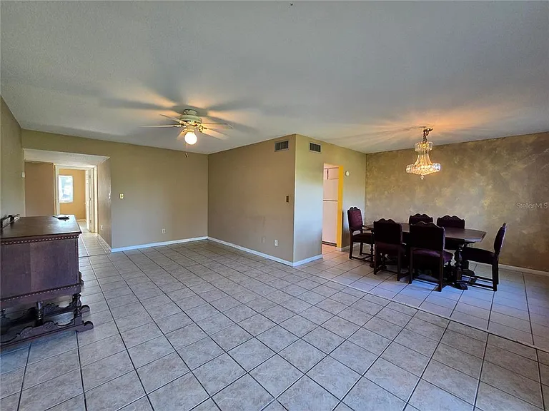 582 Fairways Cir #A — Photo 5