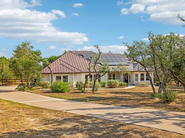 404 Saddlehorn Dr, Dripping Springs, TX 78620
