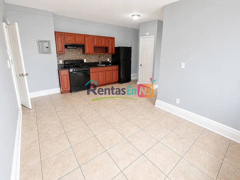 203 Shephard Ave #301A — Photo 3