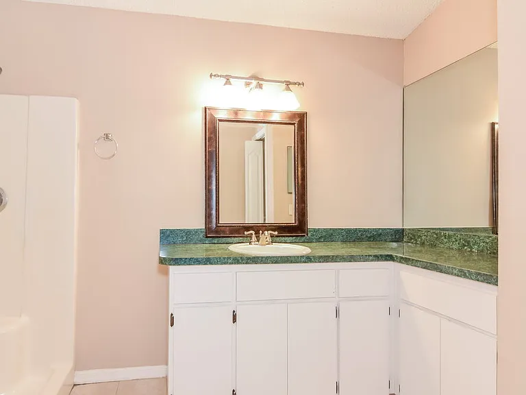 23033 Clearwater Pl — Photo 11