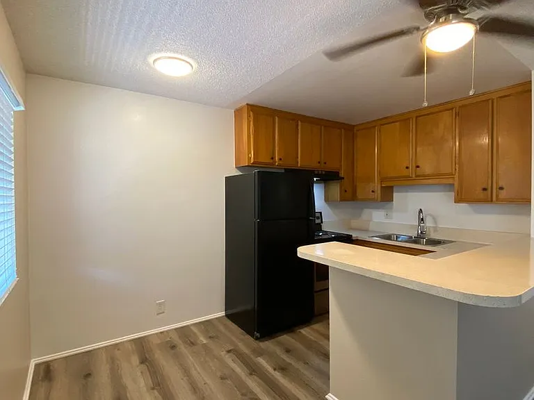 1116 Bennett Ave — Photo 5