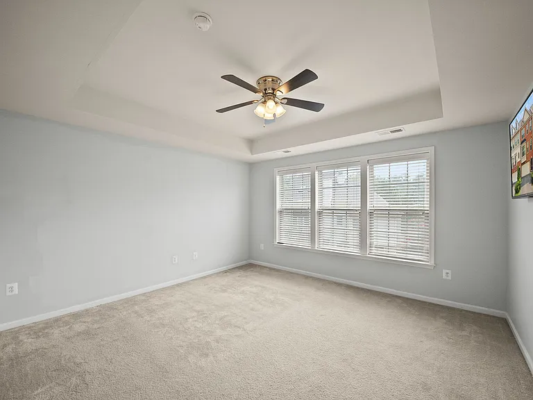 1439 Occoquan Heights Ct — Photo 24
