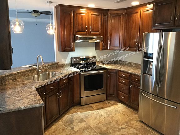 4th image of 4713 Rainbow Dr