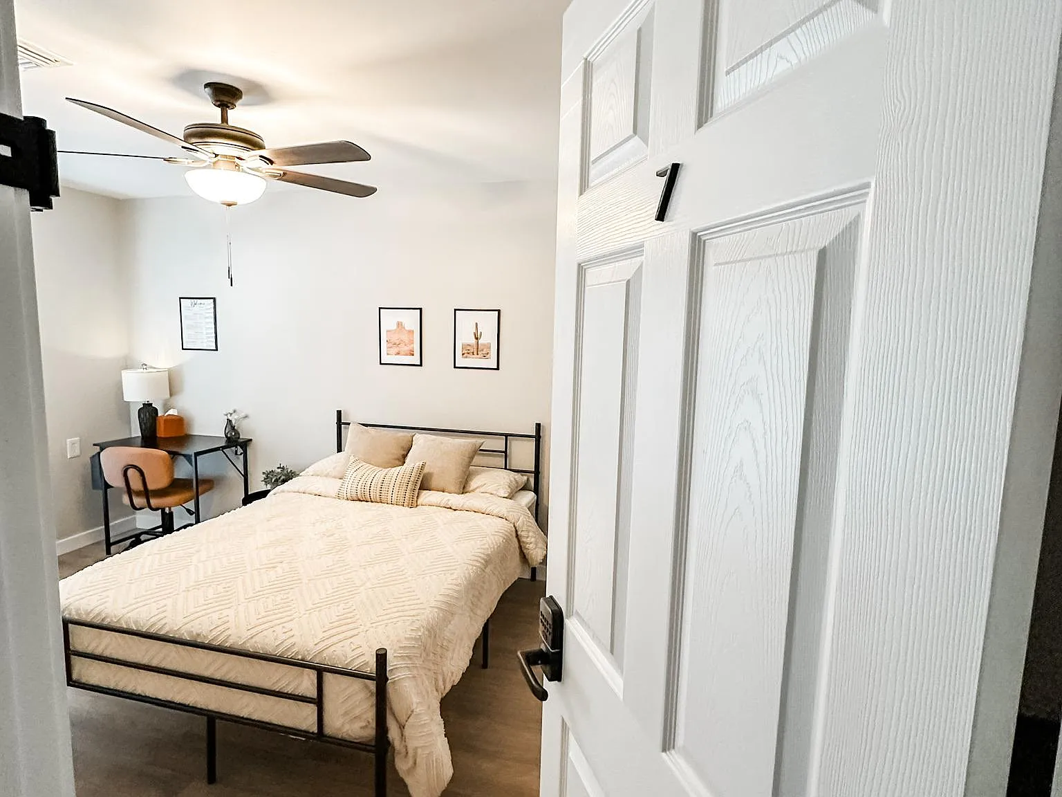4 bed, 4.0 bath, 2149 sqft, $1,191 — Photo 3