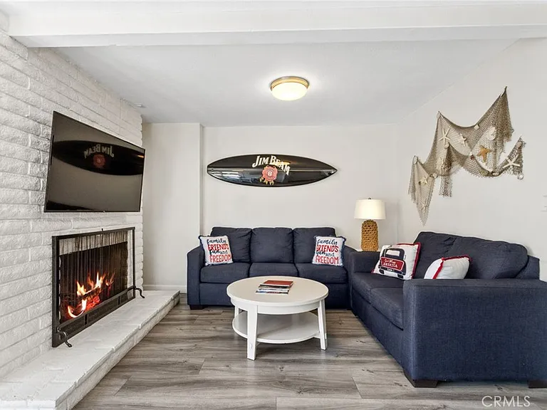 218 E Balboa Blvd #1/2 — Photo 5