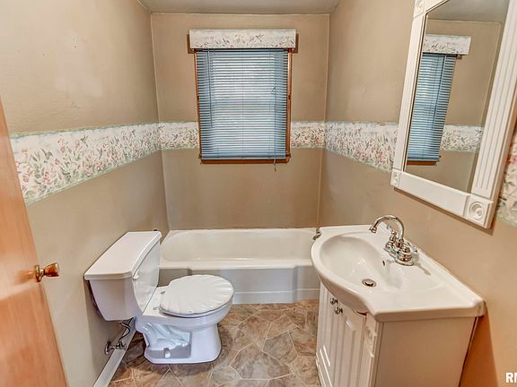 4th image of 417 N Cheney St