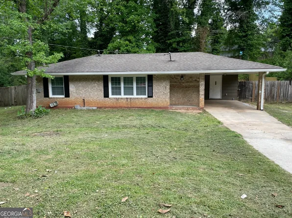 4810 Pinedale Dr, Forest Park, GA 30297