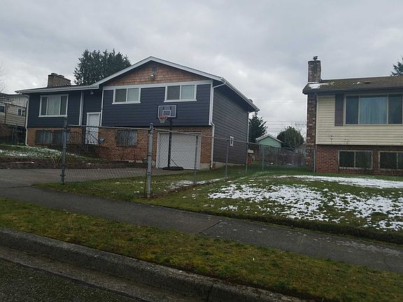 2nd image of 1720 E 62nd St