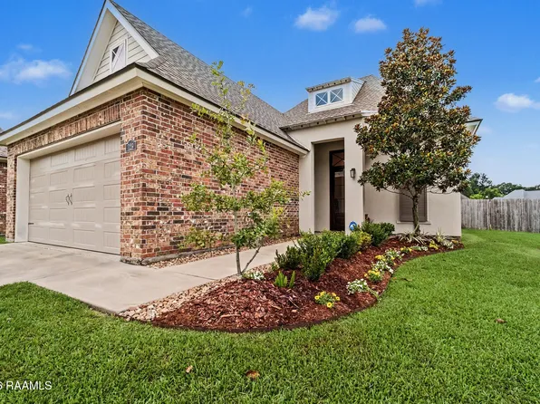 129 Beauchamp Ln, Lafayette, LA 70506