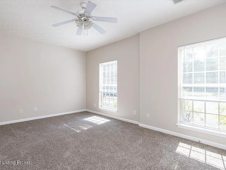 217 Hampton Place Ct — Photo 12