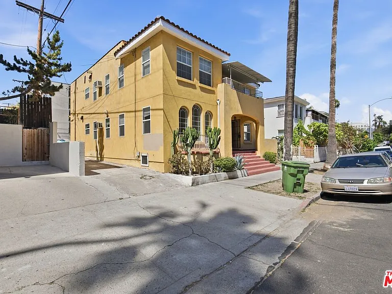 3611 W 4th St — Photo 15