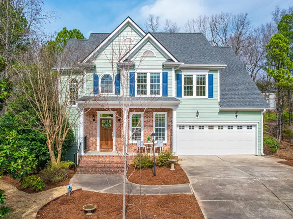 104 Westbank Ct, Cary, NC 27513