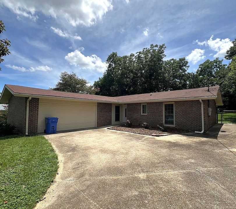 1st image of 204 Heritage Blvd