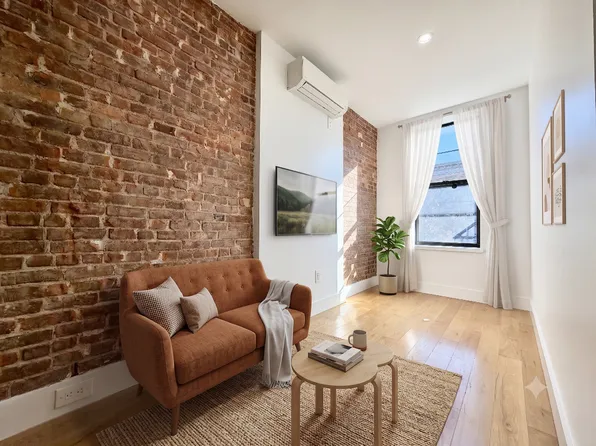 1725 Harman St APT 2R, Ridgewood, NY 11385