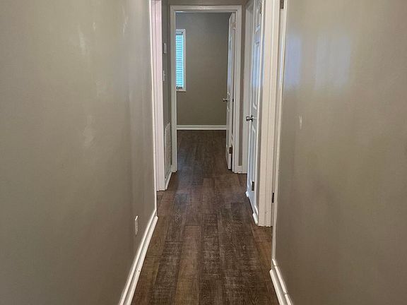 4th image of 609 S 22nd Ave