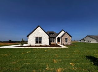 156 Hillview Trl, Decatur, TX 76234