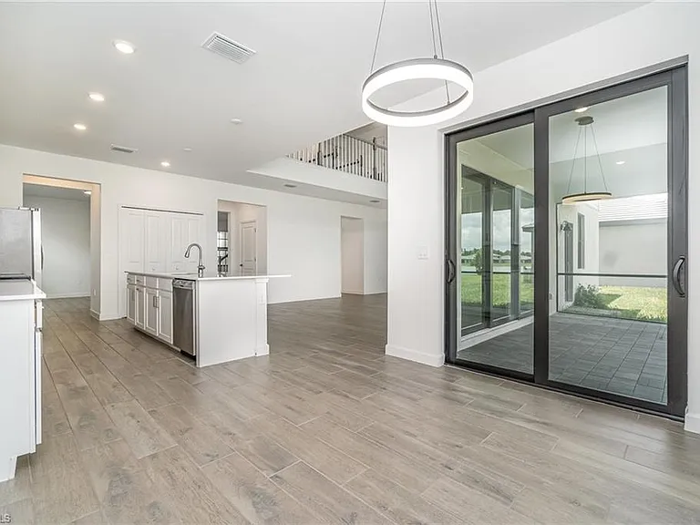 10849 Timber Creek Dr — Photo 4