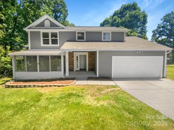 7737 Batavia Ln, Charlotte, NC 28213