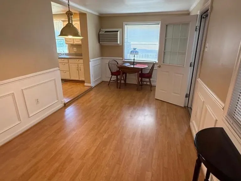 520 Taggart St — Photo 10