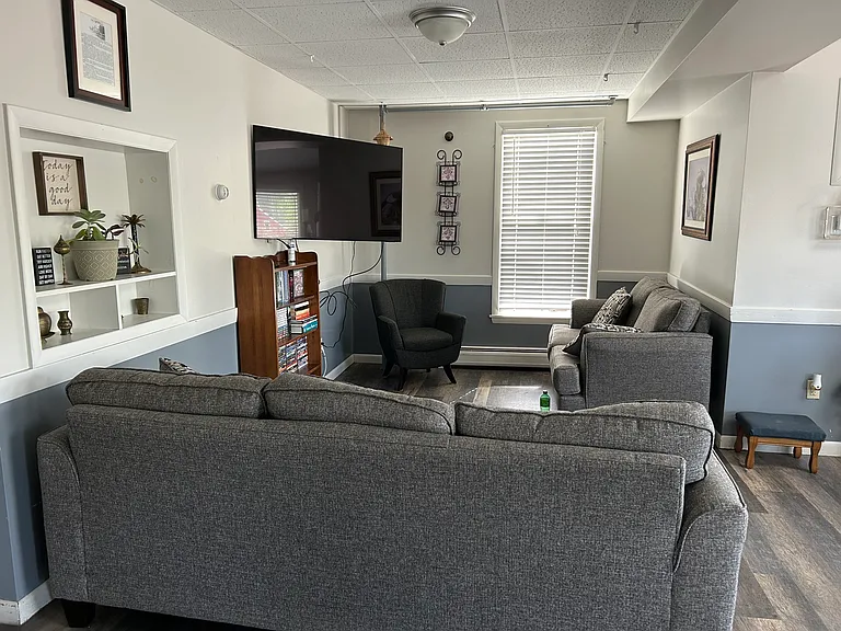 327 Shusta Rd — Photo 12