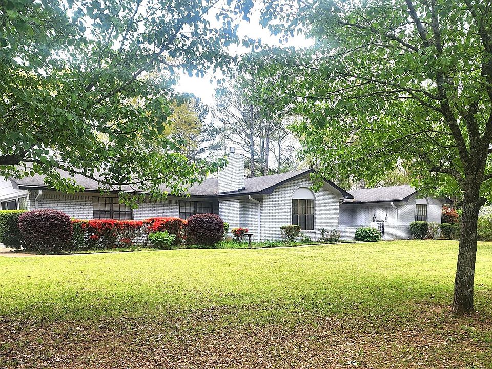 1st image of 151 Deer Park Rd