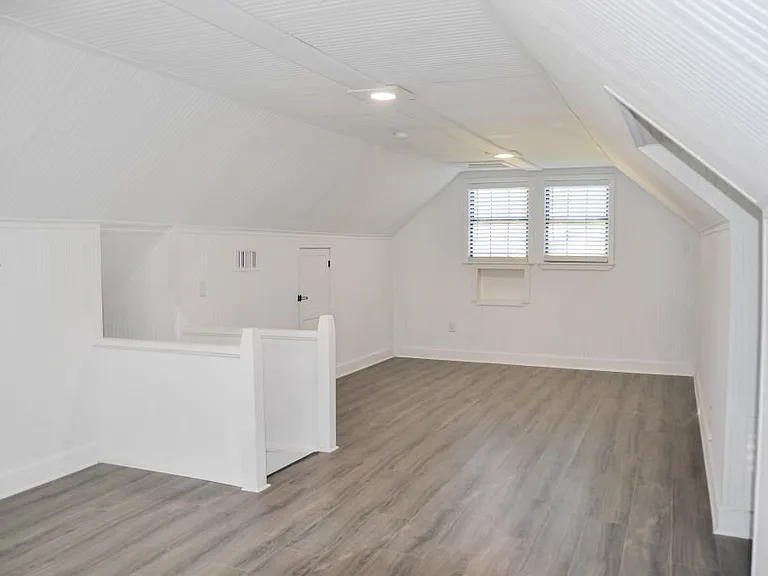 114 Yates St — Photo 16