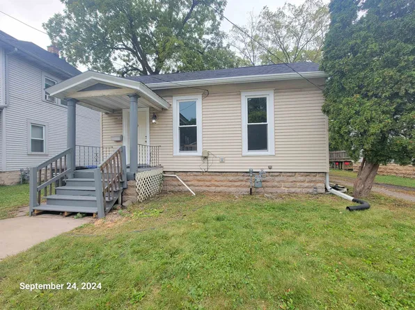 735 Wisconsin St, Oshkosh, WI 54901