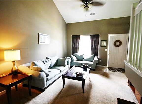 2nd image of 8028 Shadow Oak Dr