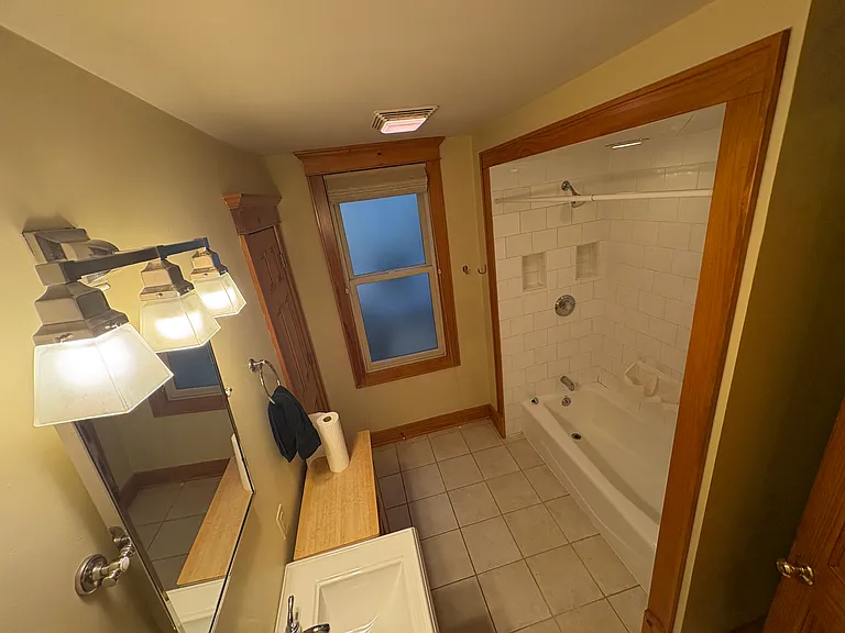 1761 N Franklin Pl — Photo 13