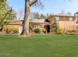 245 Crabapple Rd, Manhasset, NY 11030