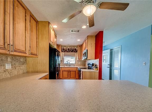 5th image of 2200 Gardenia Way