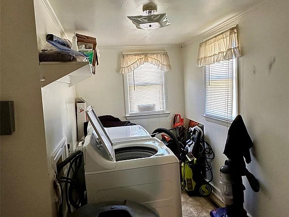 5th image of 119 4th Avenue Ct SW