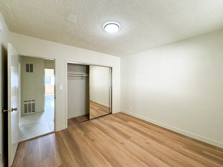 4375 York Blvd #111 — Photo 12