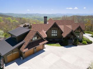 306 Dancing Bear Dr, Hendersonville, NC 28792